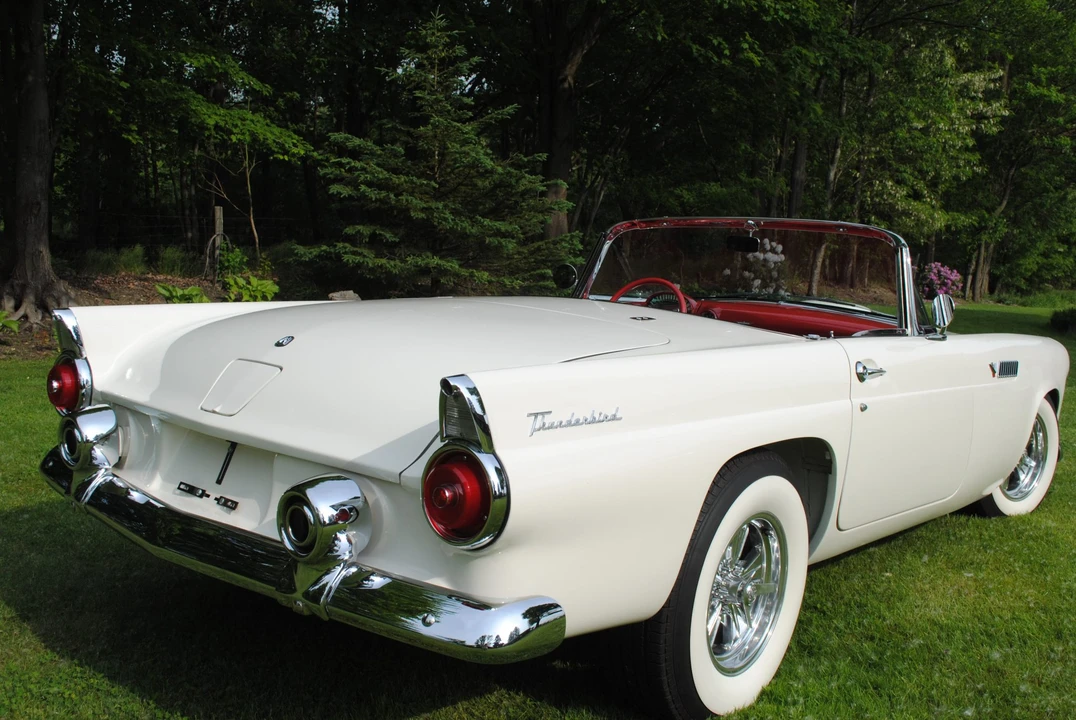 1955 Ford Thunderbird 1st Gen - Image 29 of 31