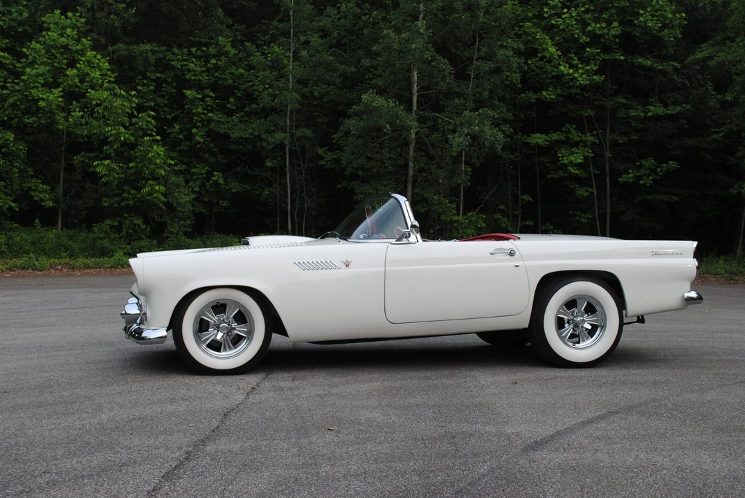 1955 Ford Thunderbird 1st Gen - Image 21 of 31