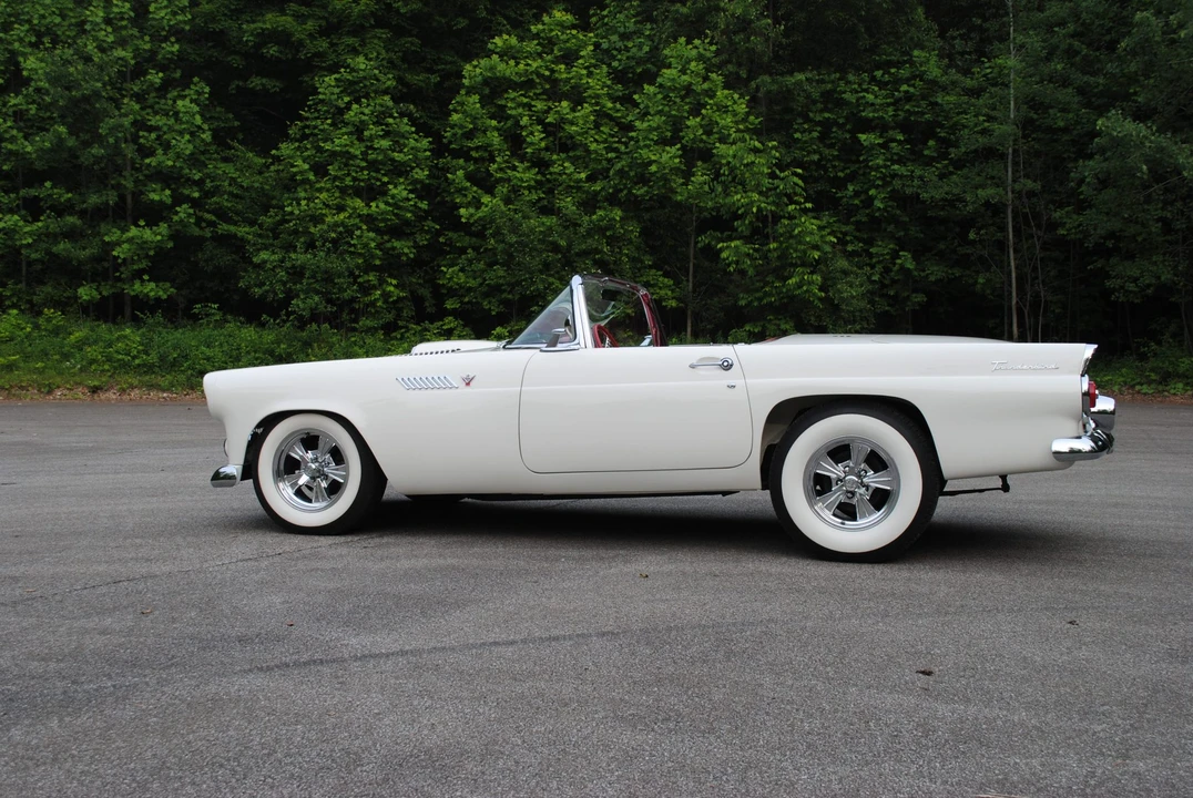 1955 Ford Thunderbird 1st Gen - Image 22 of 31