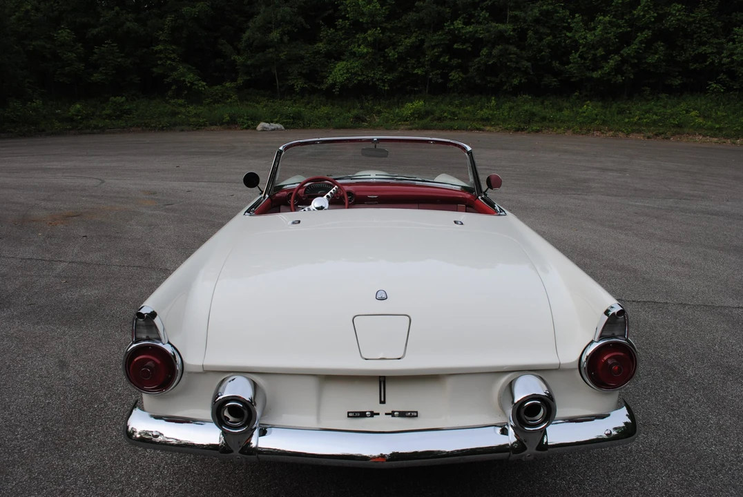 1955 Ford Thunderbird 1st Gen - Image 27 of 31