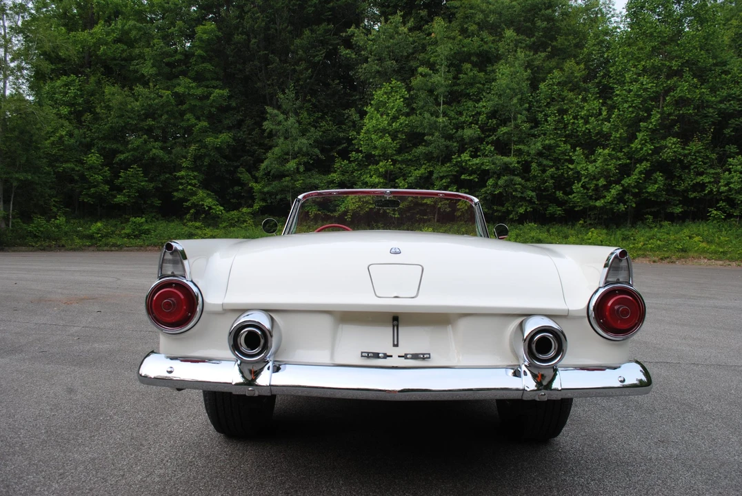 1955 Ford Thunderbird 1st Gen - Image 28 of 31