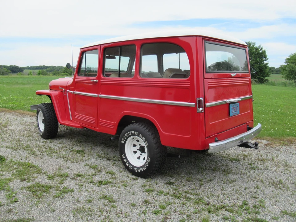 1962 Willys Jeep Wagon - Image 9 of 31