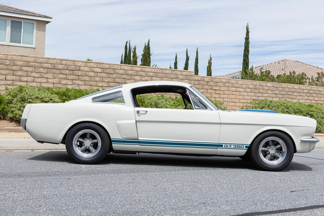 1966 Shelby GT350 - Image 19 of 31