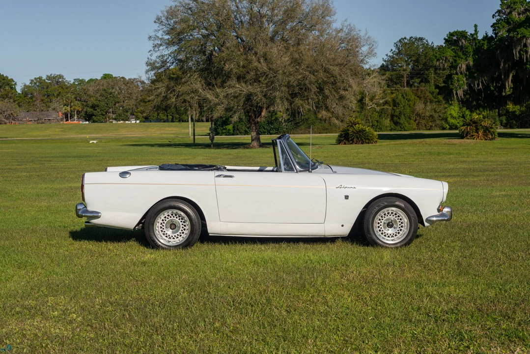 1966 Sunbeam Alpine Series V - Image 10 of 31