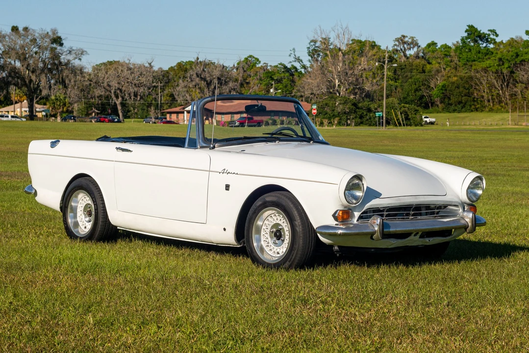 1966 Sunbeam Alpine Series V - Image 2 of 31