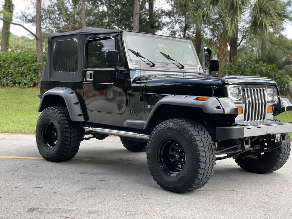 1995 Jeep YJ Wrangler - Image 14 of 31