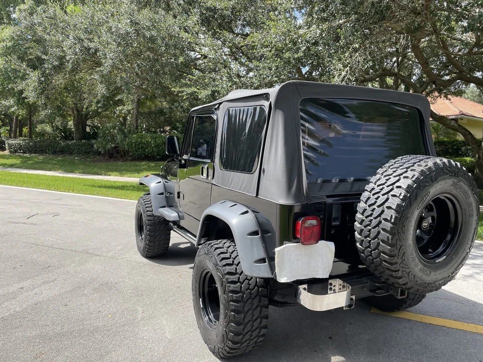 1995 Jeep YJ Wrangler - Image 21 of 31
