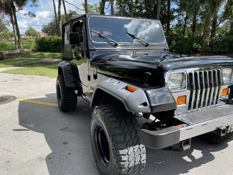 1995 Jeep YJ Wrangler - Image 11 of 31