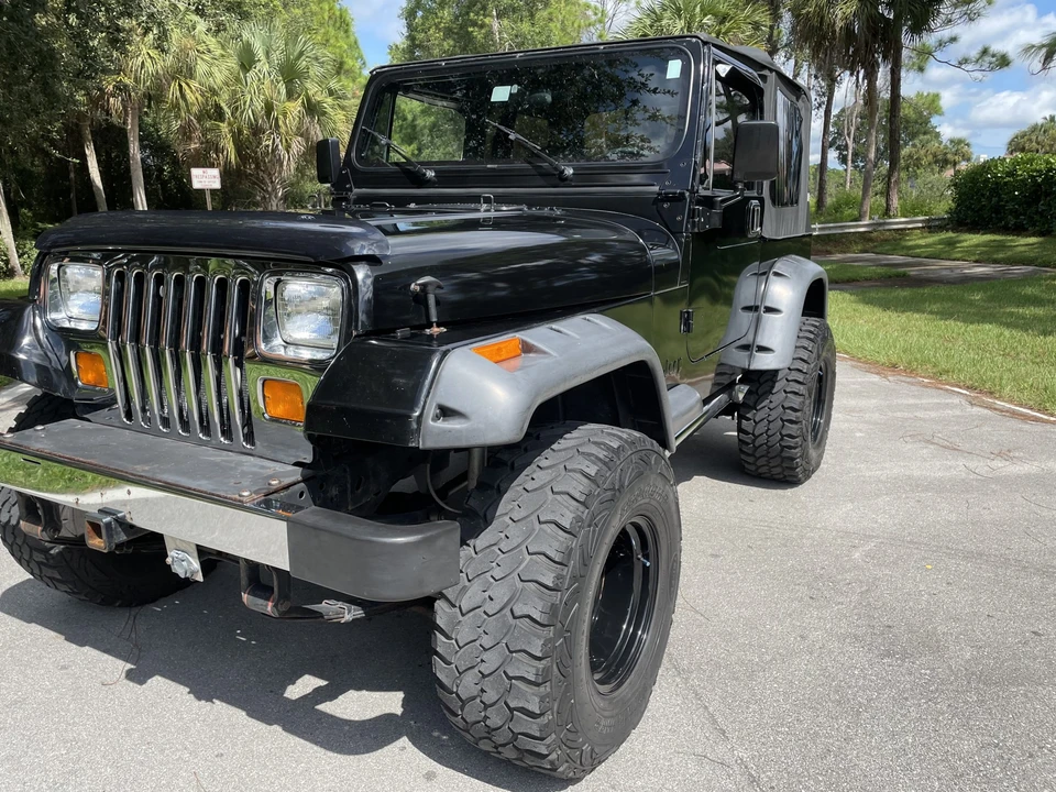 1995 Jeep YJ Wrangler - Image 5 of 31