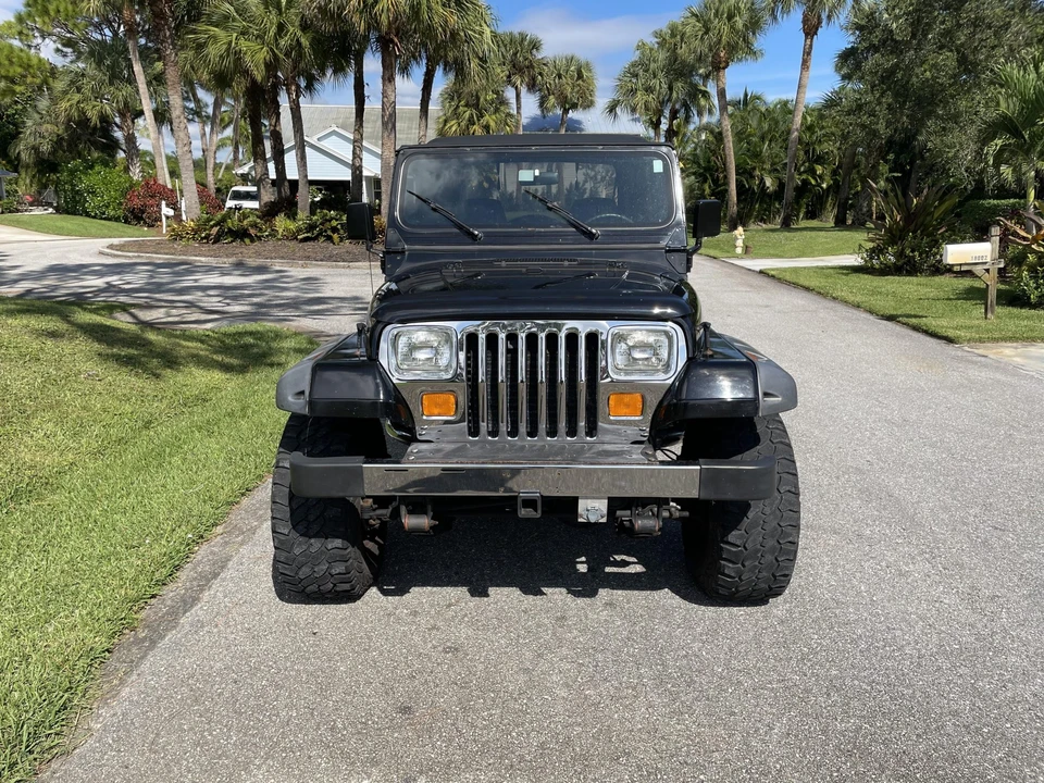 1995 Jeep YJ Wrangler - Image 7 of 31