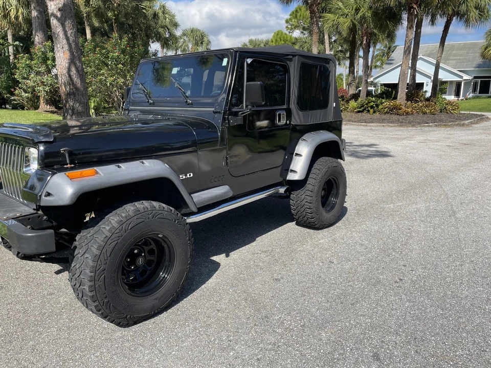 1995 Jeep YJ Wrangler - Image 3 of 31