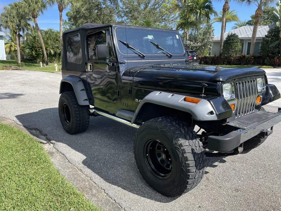 1995 Jeep YJ Wrangler - Image 13 of 31