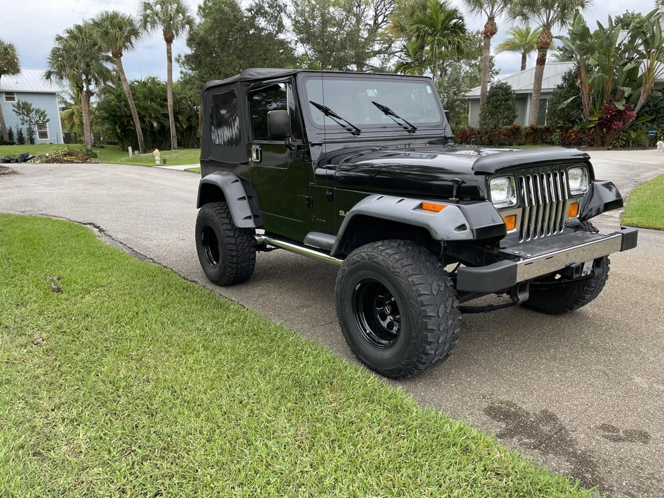1995 Jeep YJ Wrangler - Image 8 of 31