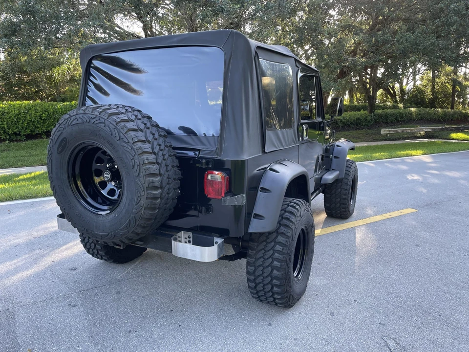 1995 Jeep YJ Wrangler - Image 15 of 31
