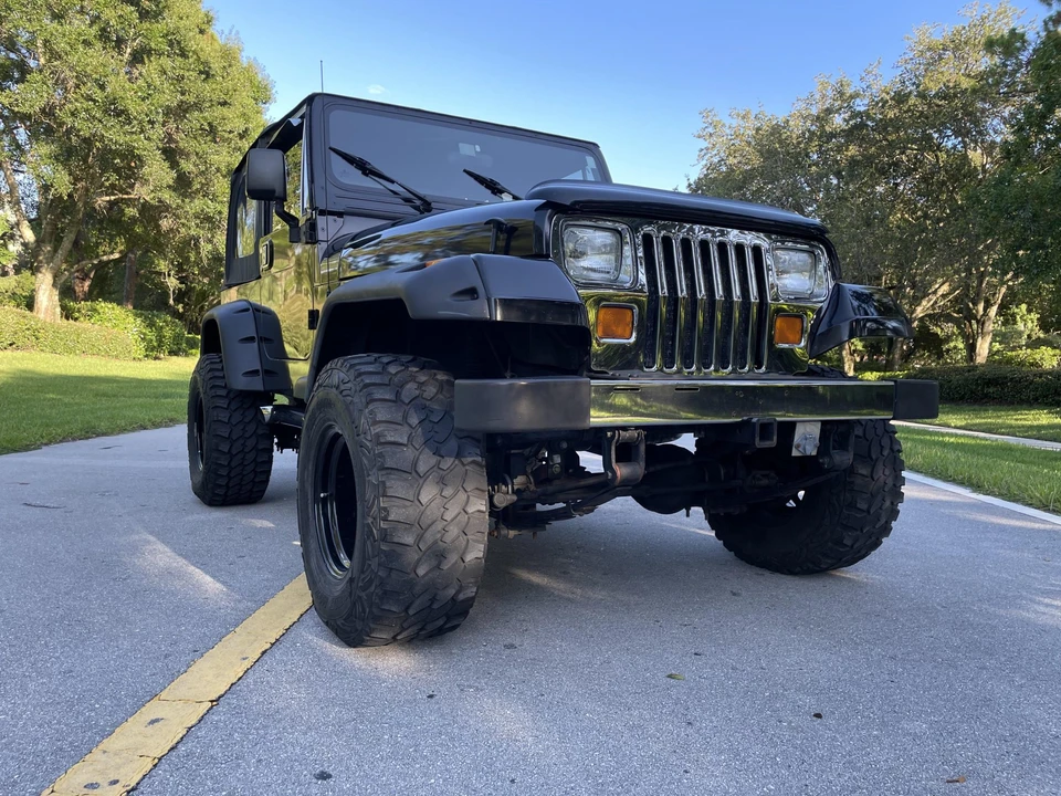 1995 Jeep YJ Wrangler - Image 22 of 31