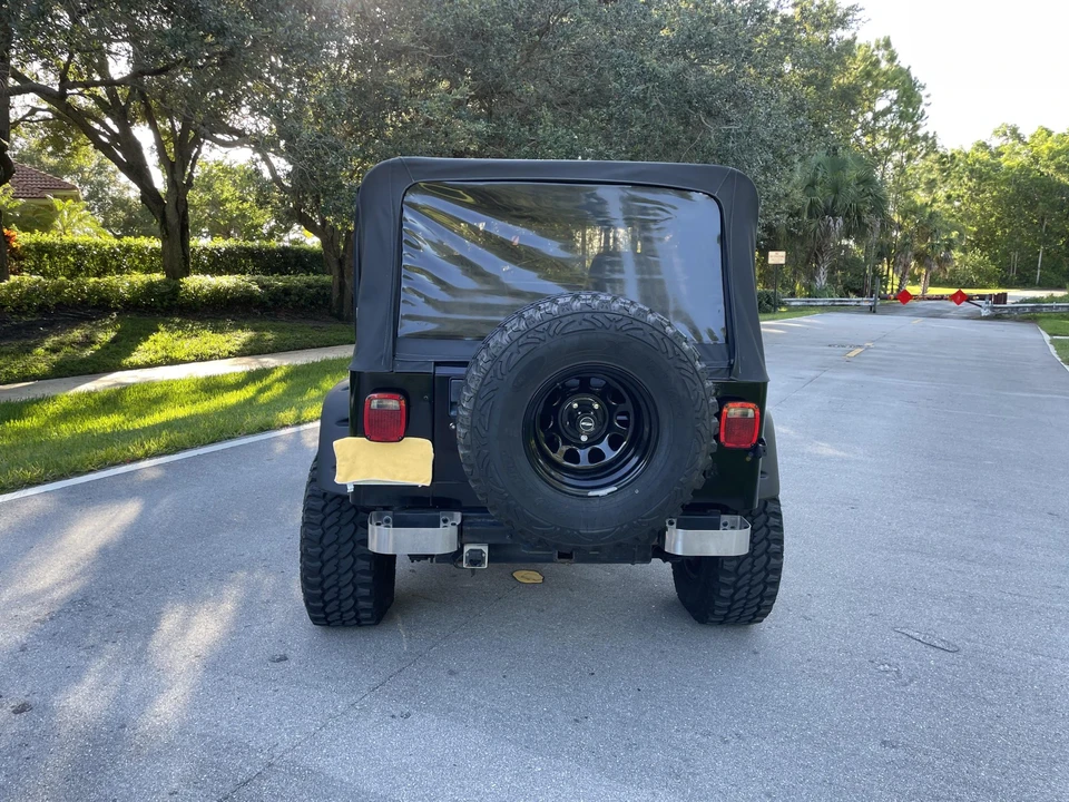 1995 Jeep YJ Wrangler - Image 16 of 31