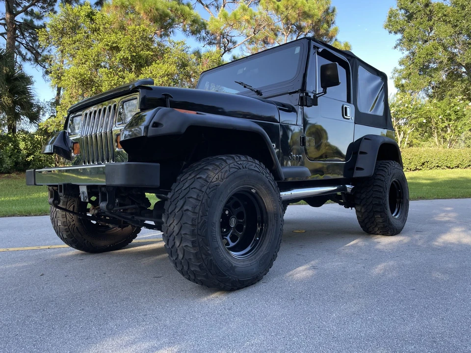 1995 Jeep YJ Wrangler - Image 26 of 31