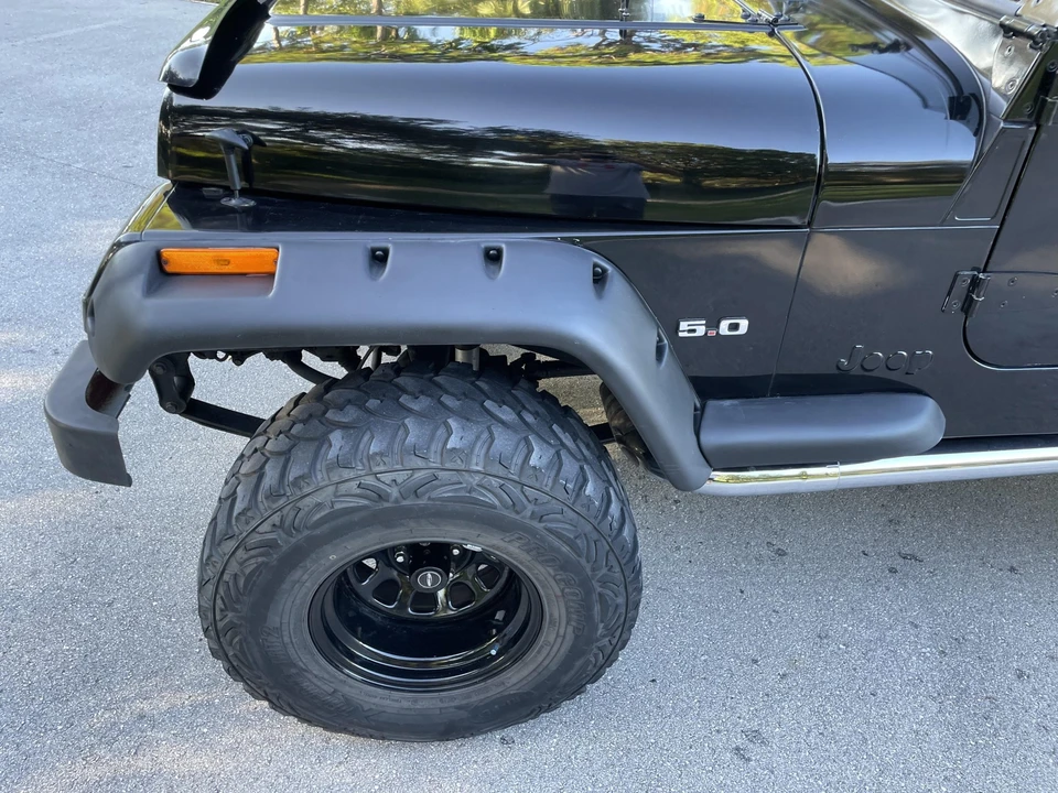 1995 Jeep YJ Wrangler - Image 30 of 31