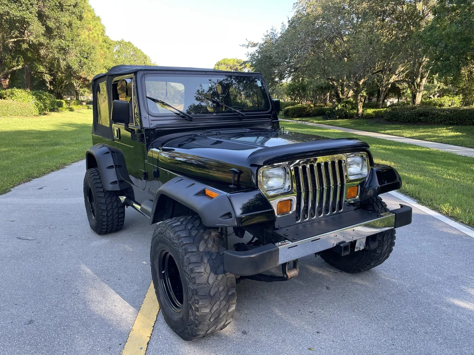 1995 Jeep YJ Wrangler - Image 8 of 31