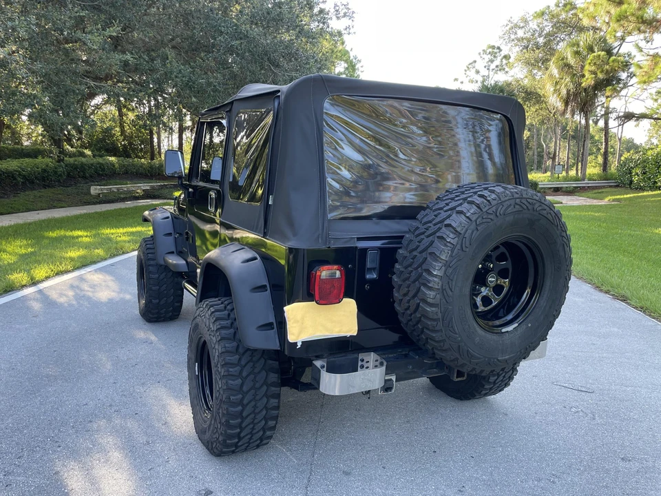 1995 Jeep YJ Wrangler - Image 18 of 31