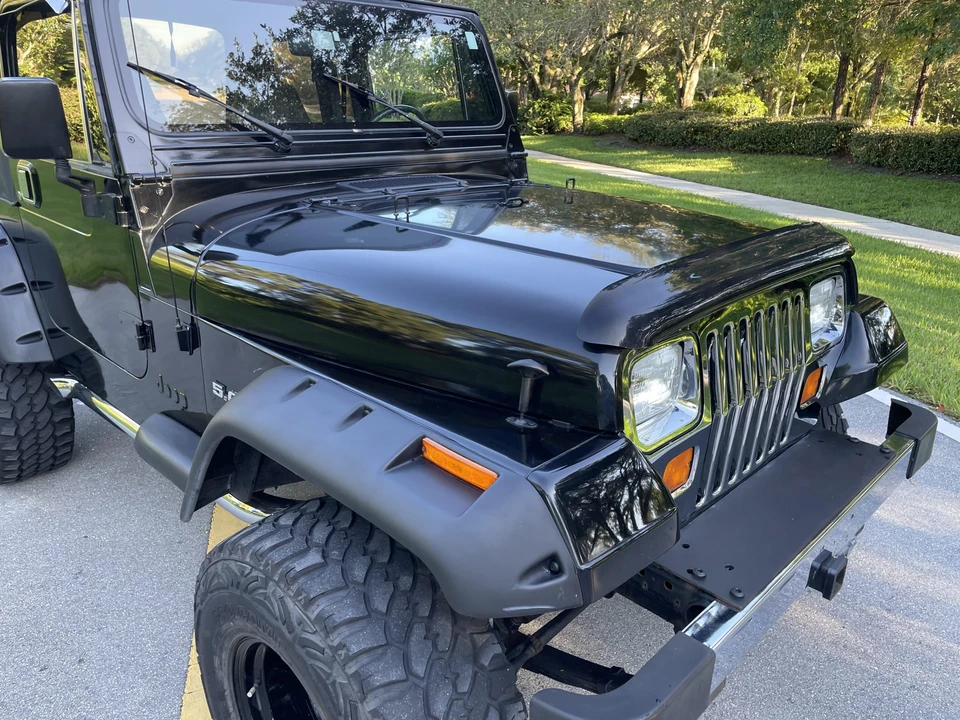 1995 Jeep YJ Wrangler - Image 24 of 31