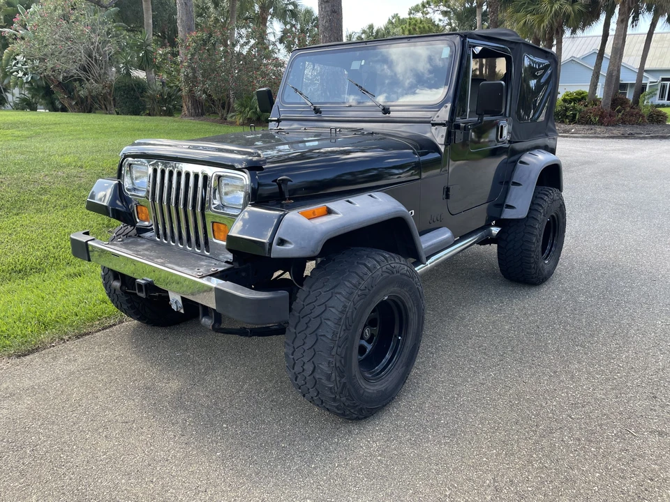 1995 Jeep YJ Wrangler - Image 4 of 31