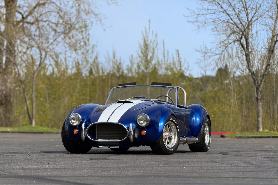 Shelby Cobra Replica - Image 2 of 31