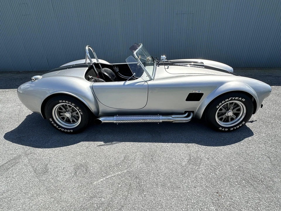 Shelby Cobra Replica - Image 11 of 31