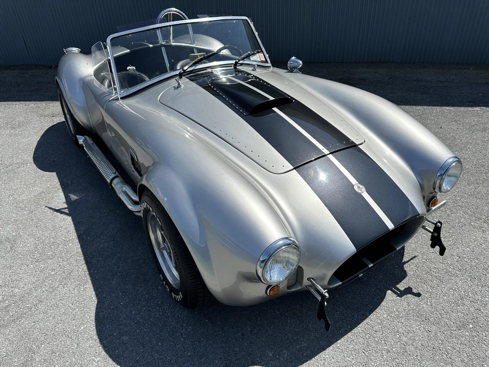 Shelby Cobra Replica - Image 9 of 31