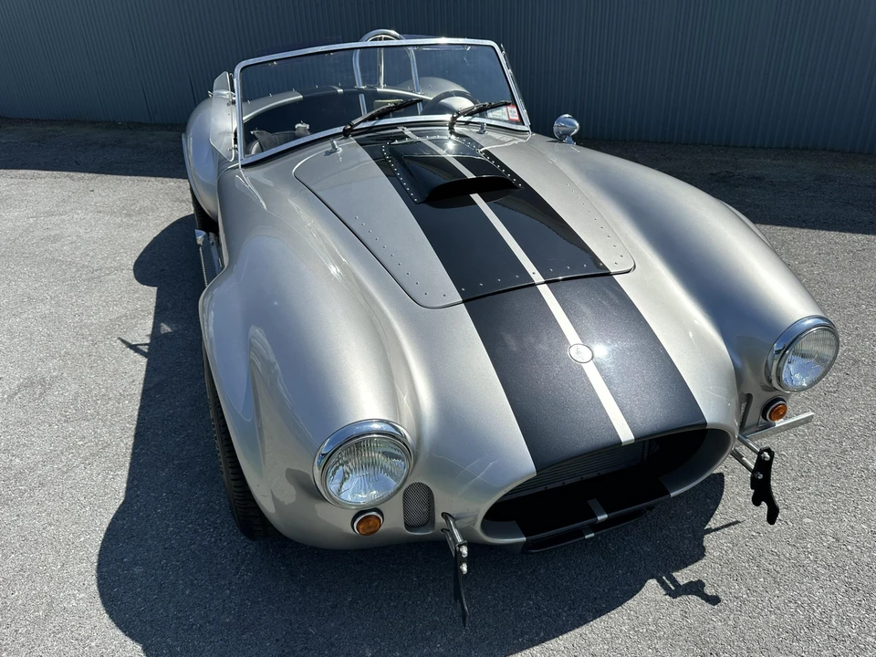 Shelby Cobra Replica - Image 8 of 31