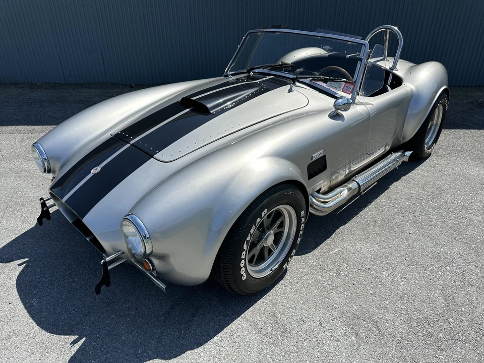 Shelby Cobra Replica - Image 4 of 31