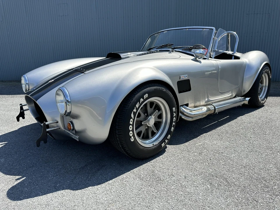 Shelby Cobra Replica - Image 2 of 31