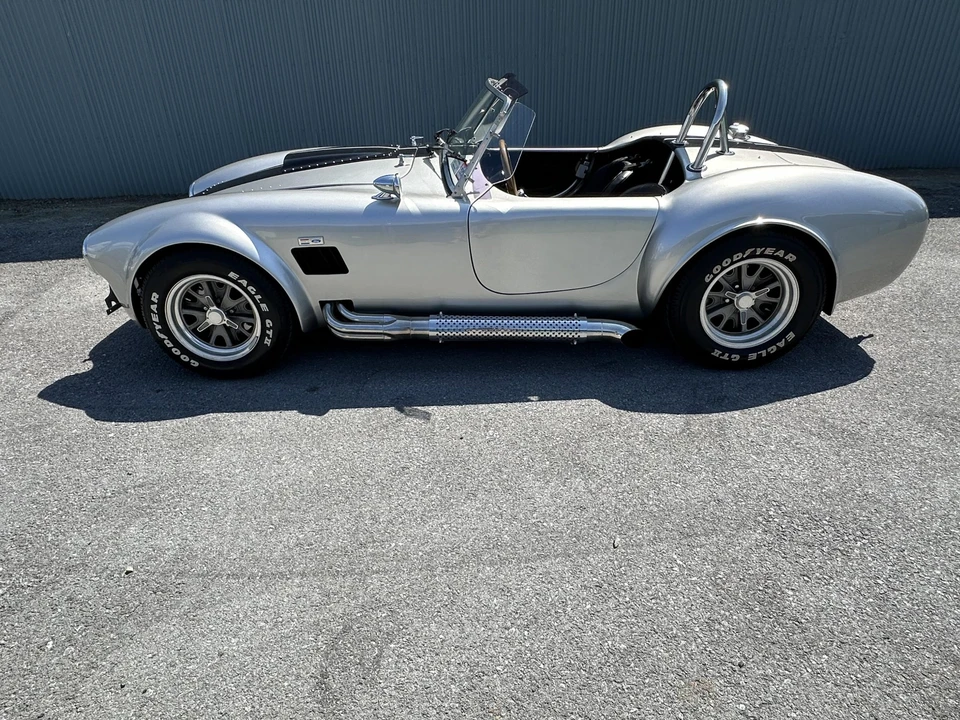 Shelby Cobra Replica - Image 23 of 31