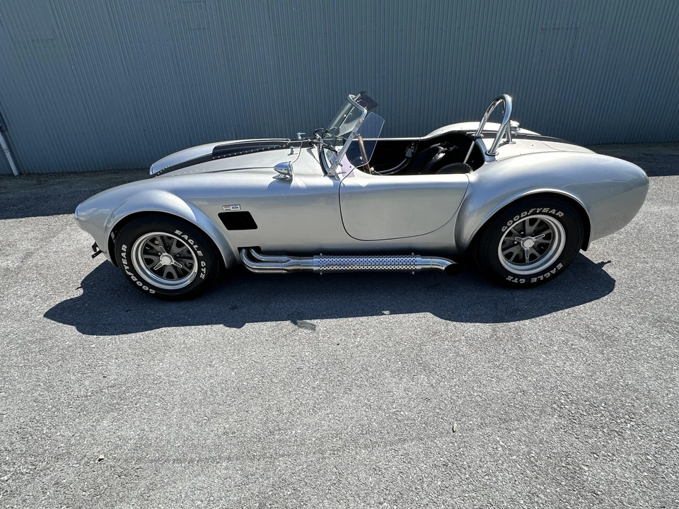 Shelby Cobra Replica - Image 24 of 31