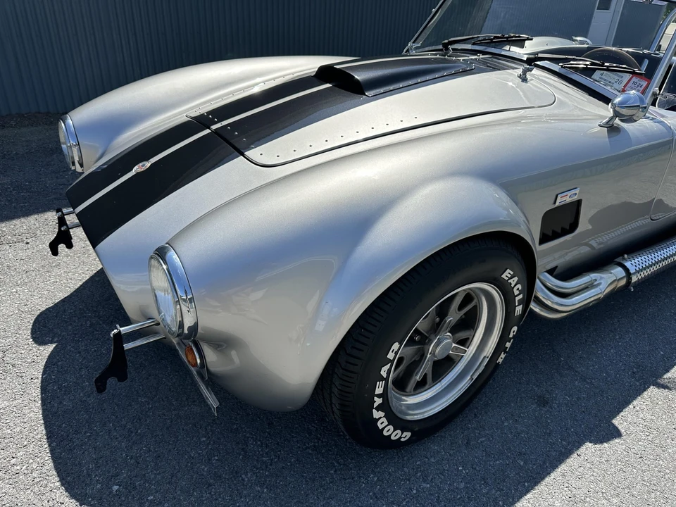 Shelby Cobra Replica - Image 27 of 31