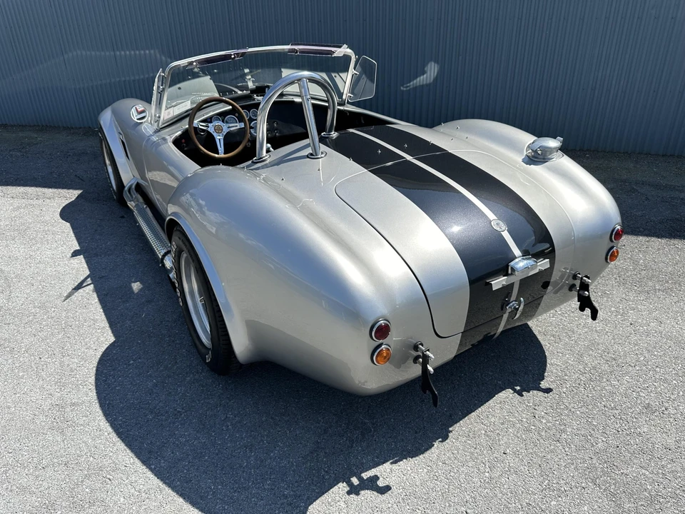 Shelby Cobra Replica - Image 21 of 31