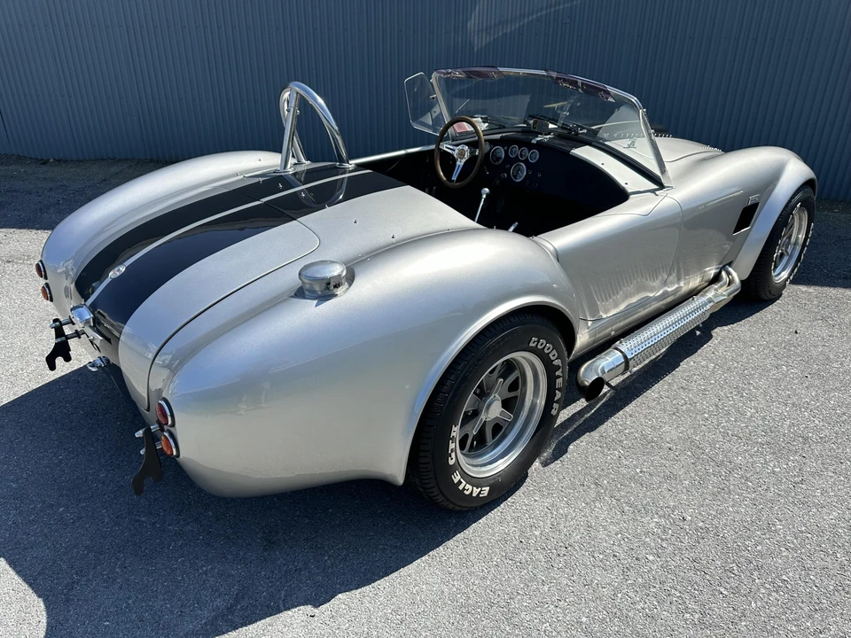 Shelby Cobra Replica - Image 15 of 31