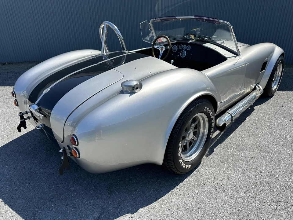 Shelby Cobra Replica - Image 16 of 31