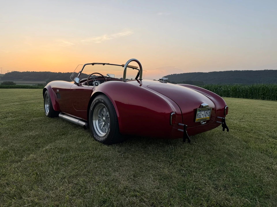 Shelby Cobra Replica - Image 9 of 31