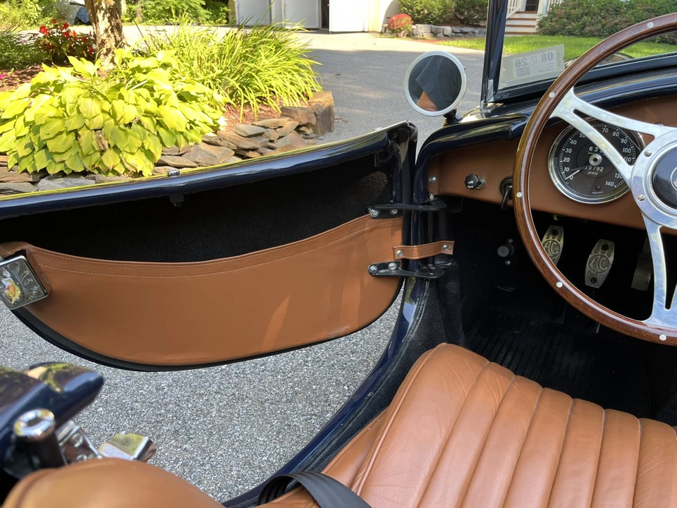 Shelby Cobra Replica - Image 26 of 31