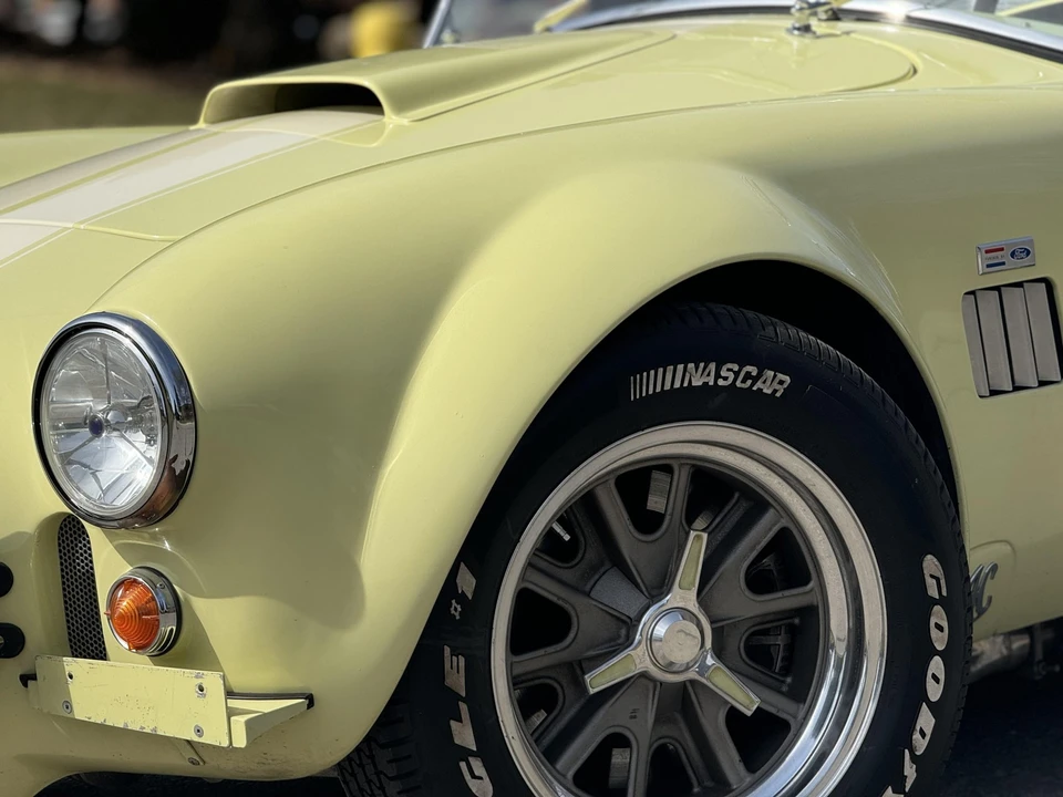 Shelby Cobra Replica - Image 11 of 31