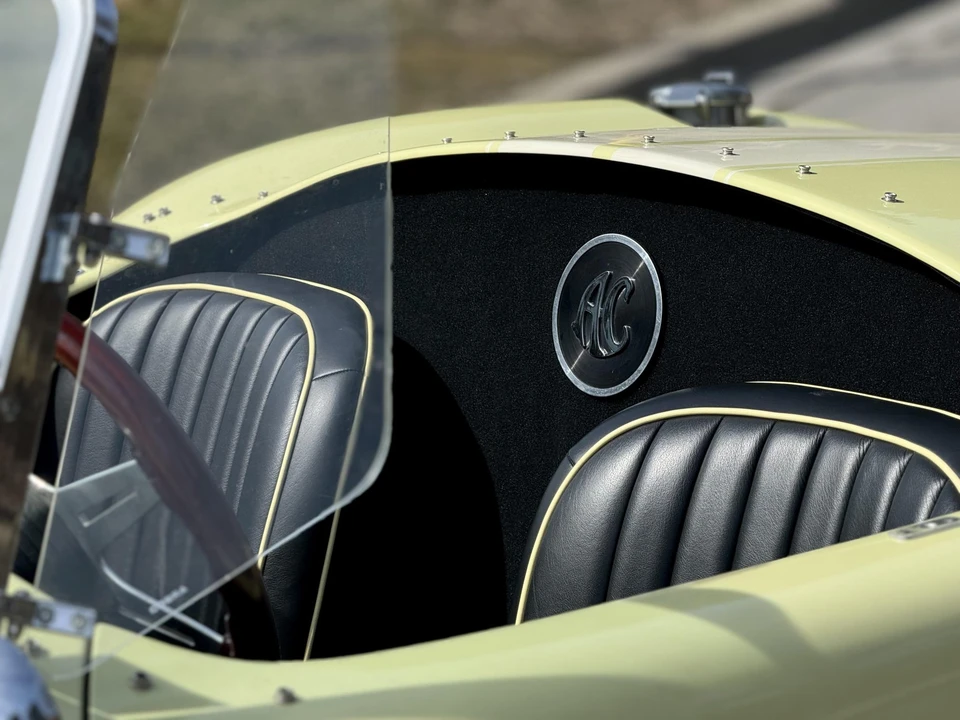 Shelby Cobra Replica - Image 25 of 31