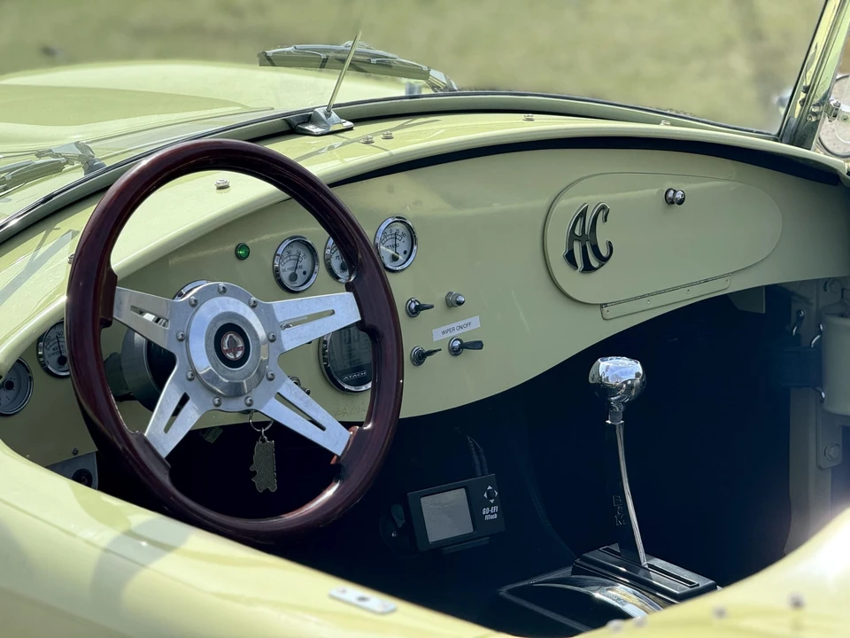 Shelby Cobra Replica - Image 23 of 31