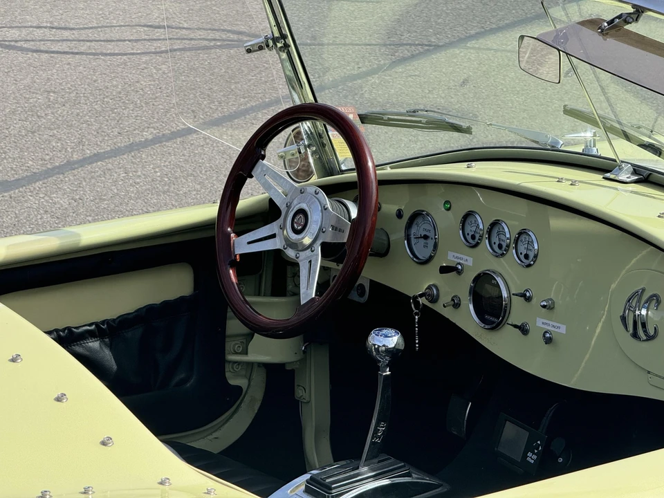 Shelby Cobra Replica - Image 28 of 31