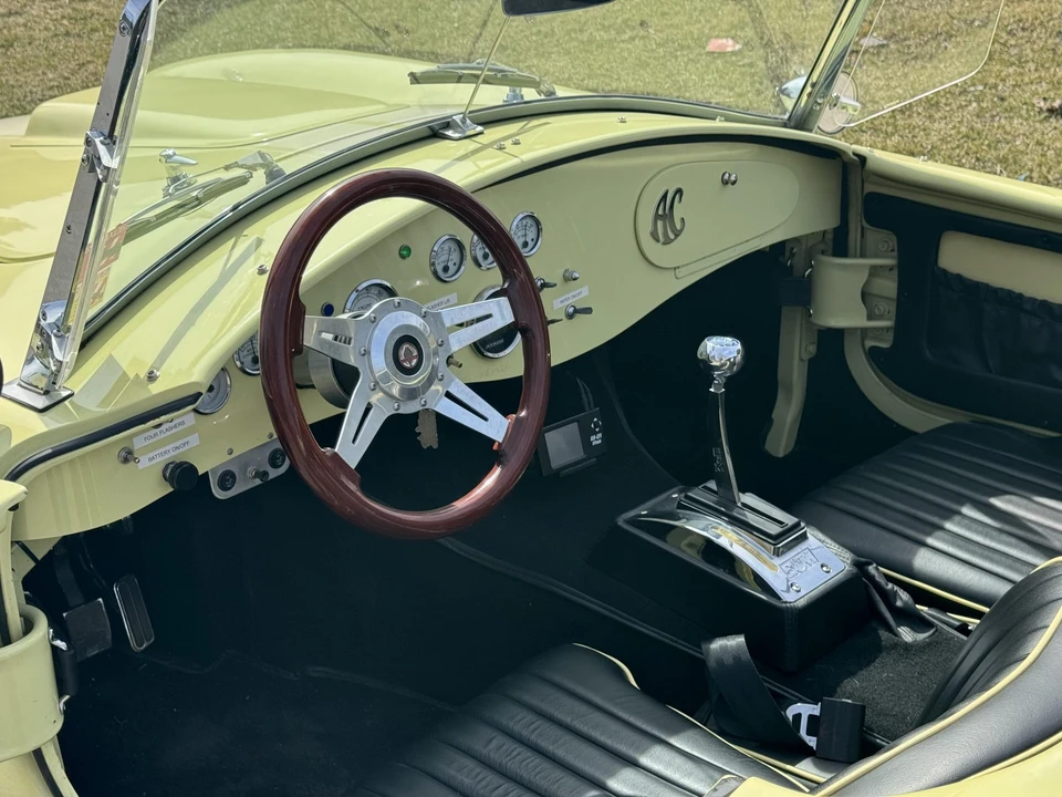 Shelby Cobra Replica - Image 22 of 31