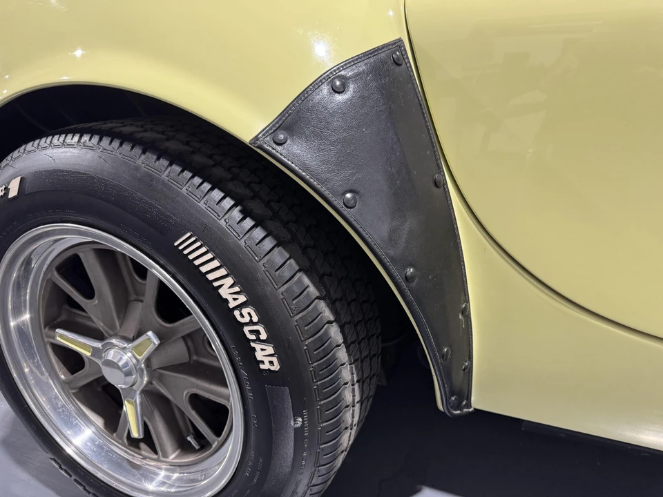 Shelby Cobra Replica - Image 17 of 31