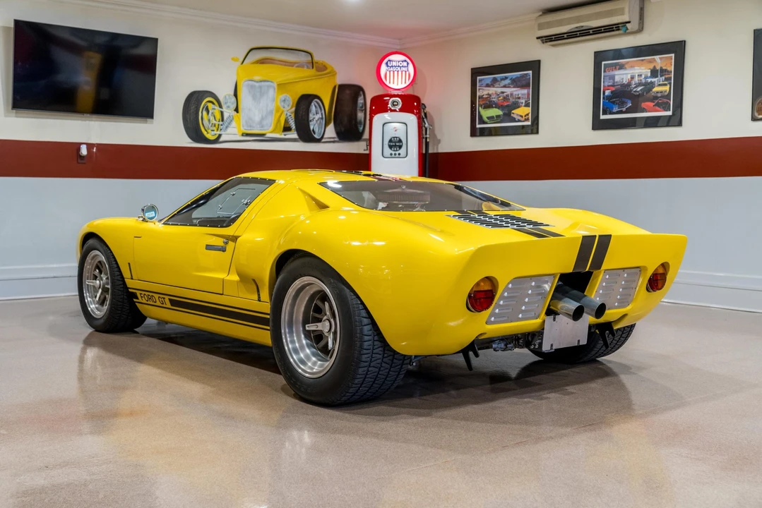 Ford Replica - Image 7 of 31