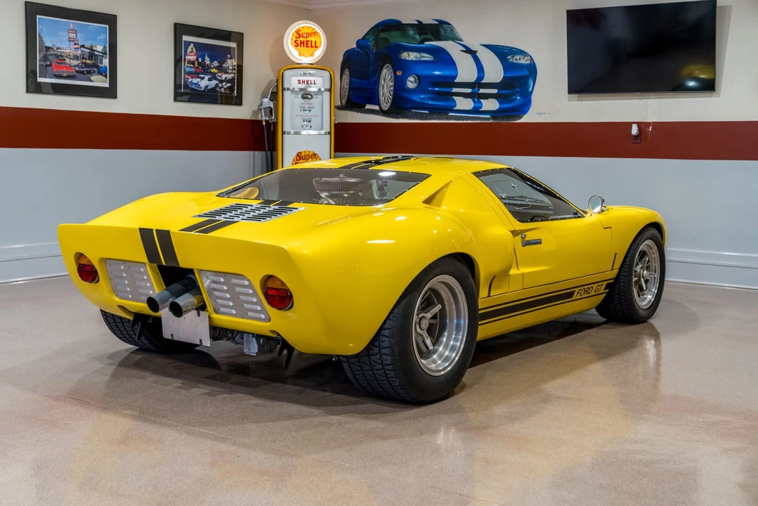 Ford Replica - Image 10 of 31