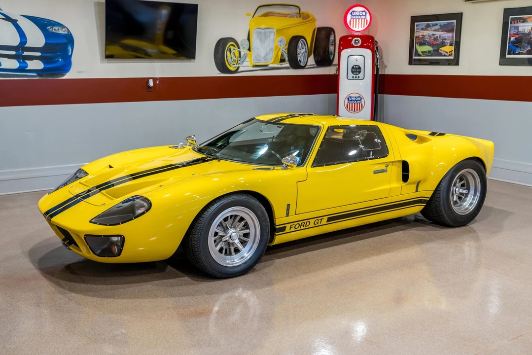 Ford Replica - Image 5 of 31