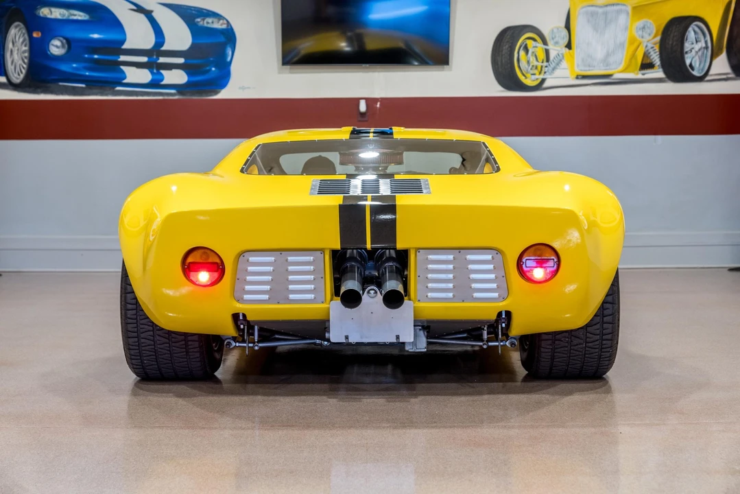 Ford Replica - Image 9 of 31